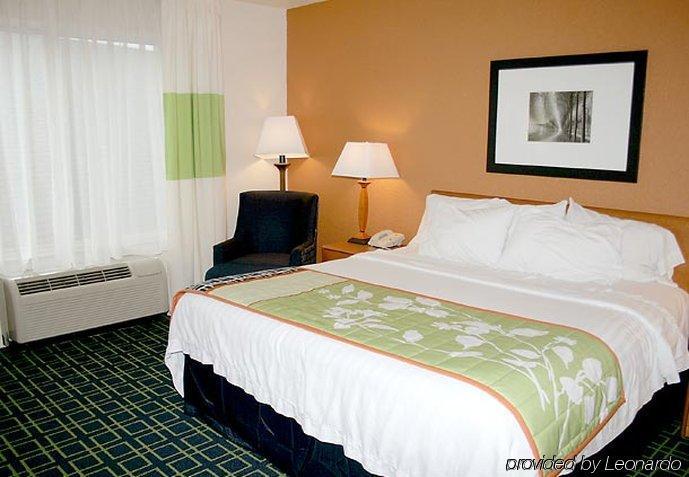 Fairfield Inn & Suites By Marriott Fairmont Quarto foto